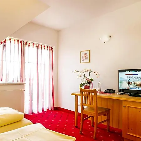 Landhof Steinbaeck Hotel 3*